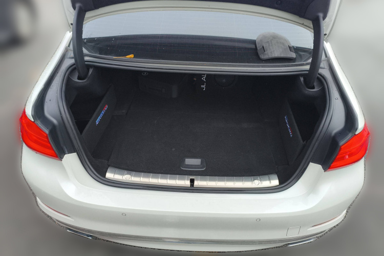 宝马5系新能源 2019款 530Le 豪华套装局部细节23