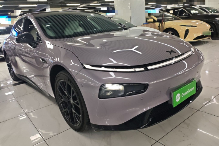 小鹏P7 2024款 P7i 702 Max 鹏翼版车身外观3