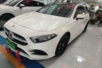 奔驰A级 2020款 改款 A 200 L 运动轿车时尚型