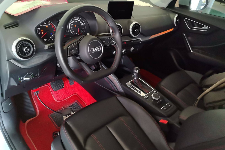 奥迪Q2L 2022款 35 TFSI 进取动感型中控内饰12