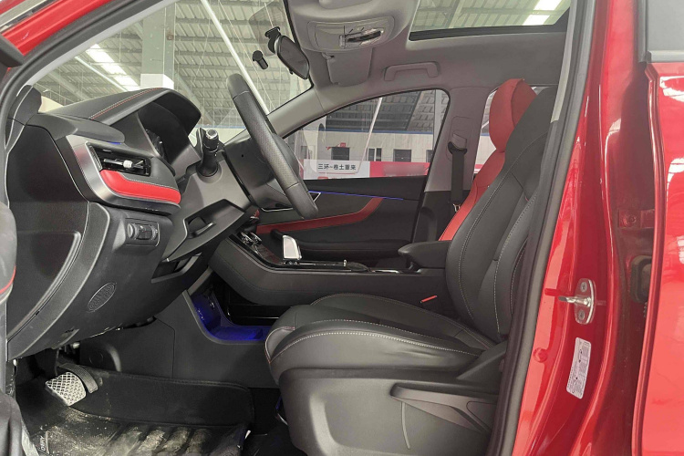 奇瑞 瑞虎7 2020款 神行版 1.5T CVT神行1号中控内饰7004