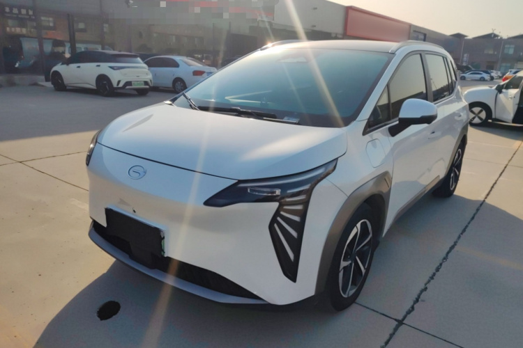 埃安 AION Y 2023款 Younger 星耀版车身外观1