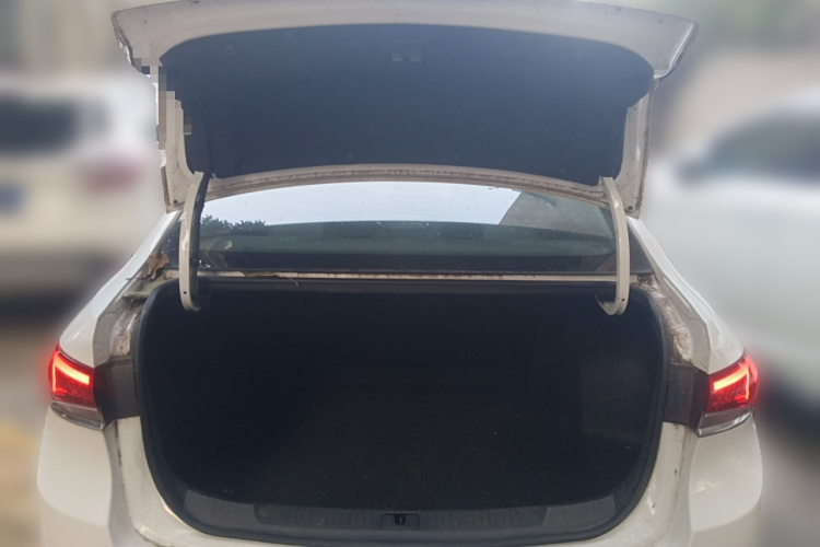 别克 英朗 2021款 1.3T 自动轻混动精英型中控内饰23