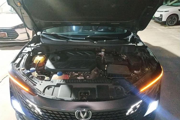 长安UNI-T 2022款 1.5T 尊贵型局部细节24