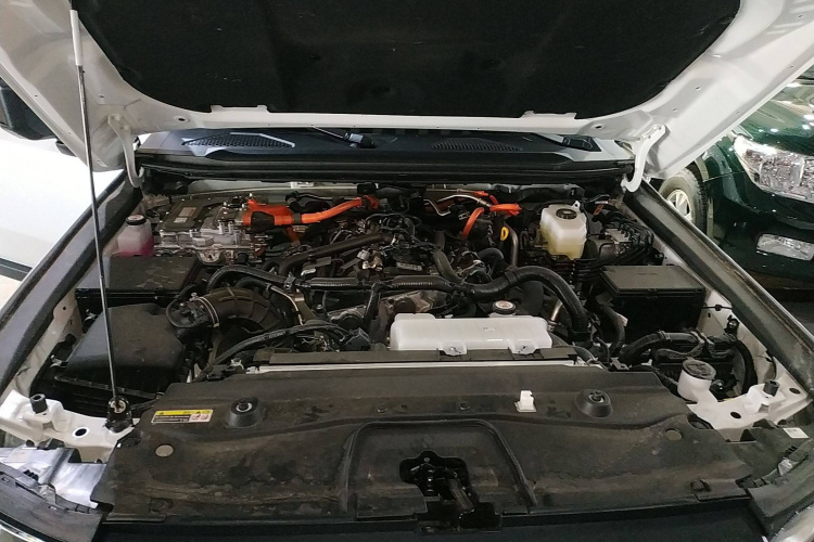 丰田 普拉多 2025款 2.4T 穿越BX版 5座机舱底盘24