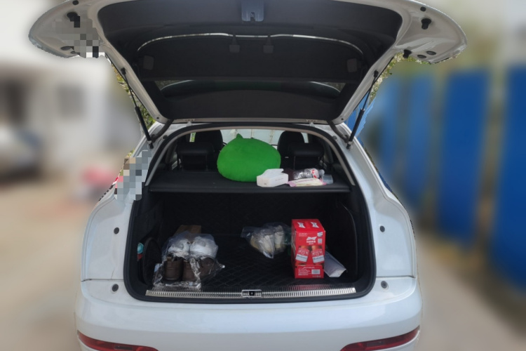 奥迪Q3 2013款 35 TFSI 舒适型中控内饰23