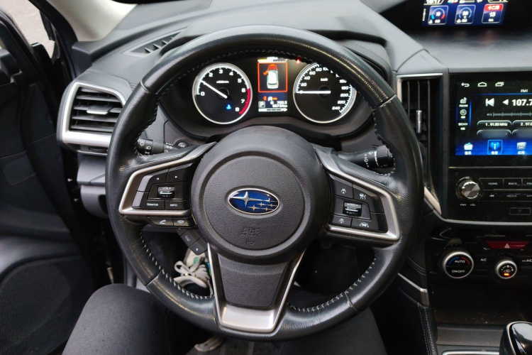 斯巴鲁 森林人 2019款 2.0i 豪华版EyeSight中控内饰13