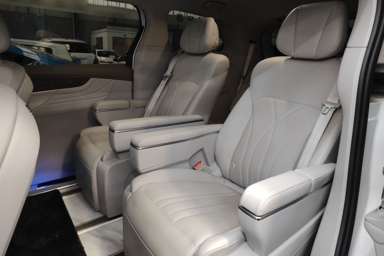 荣威iMAX8新能源 2025款 1.5T DMH 陆尊奢享版中控内饰21