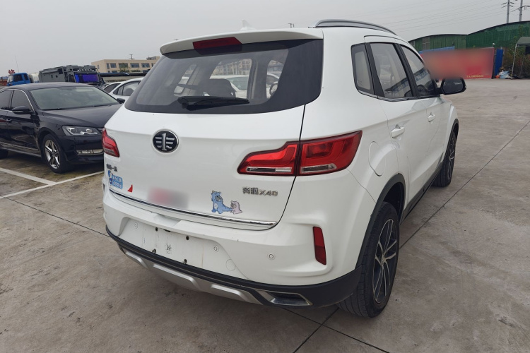 奔腾X40 2017款 1.6L 手动豪华型车身外观6003