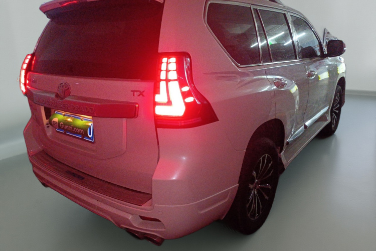 丰田 普拉多 2016款 2.7L 自动豪华版车身外观7