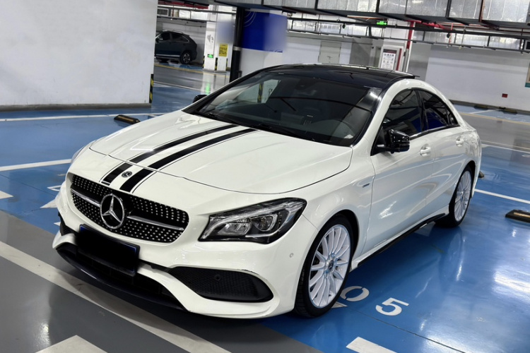 奔驰CLA 2017款 CLA 220 4MATIC 极地限量版车身外观6009
