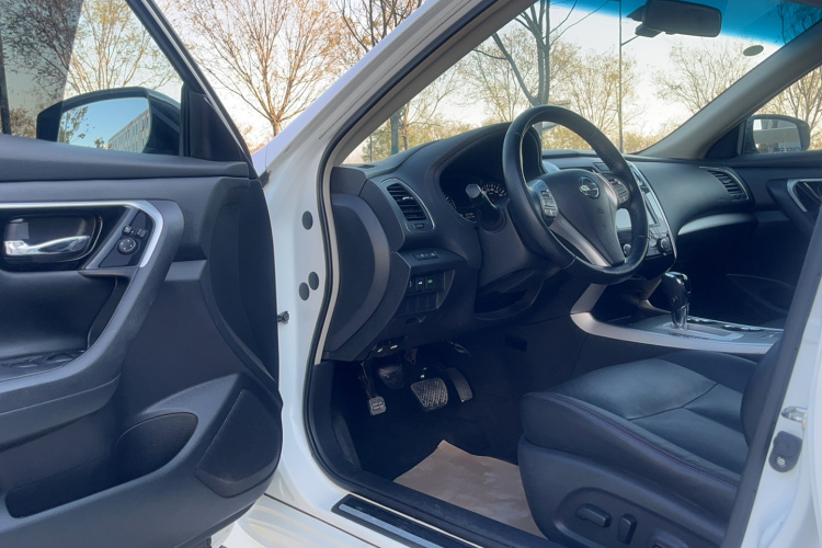 日产 天籁 2016款 改款 2.0L XL舒适版中控内饰7002