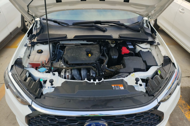 福特 福睿斯 2021款 1.5L 自动黄金版机舱底盘24