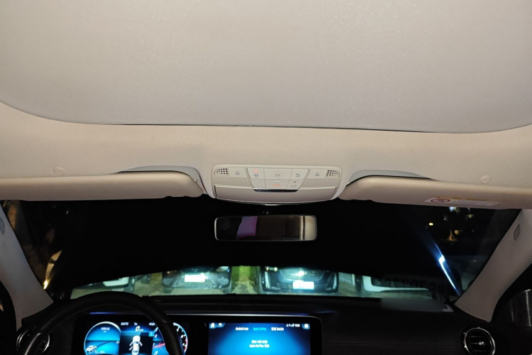 奔驰E级 2021款 E 260 L中控内饰22