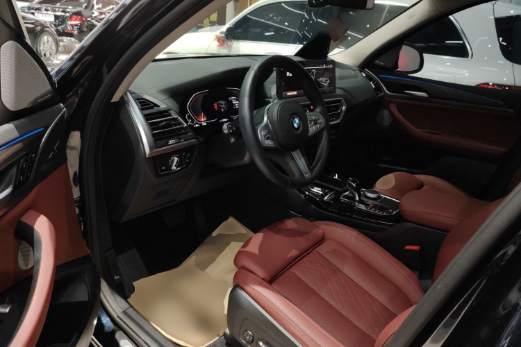 宝马X3 2023款 改款 xDrive30i 领先型 M曜夜套装中控内饰20