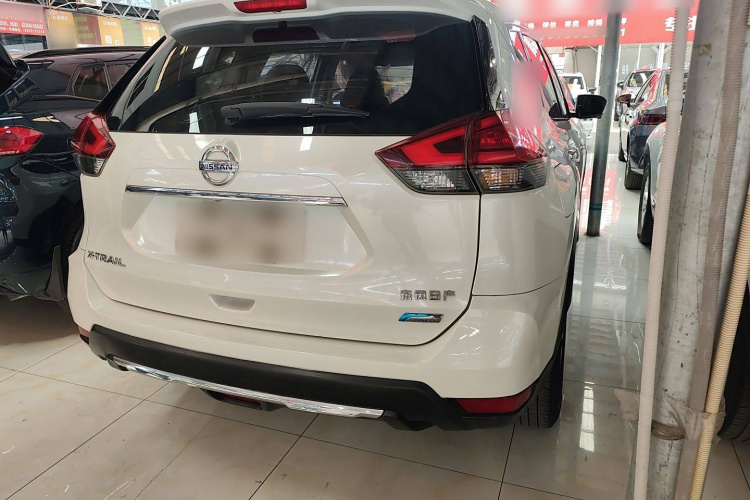 日产 奇骏 2017款 2.0L CVT舒适版 2WD车身外观7