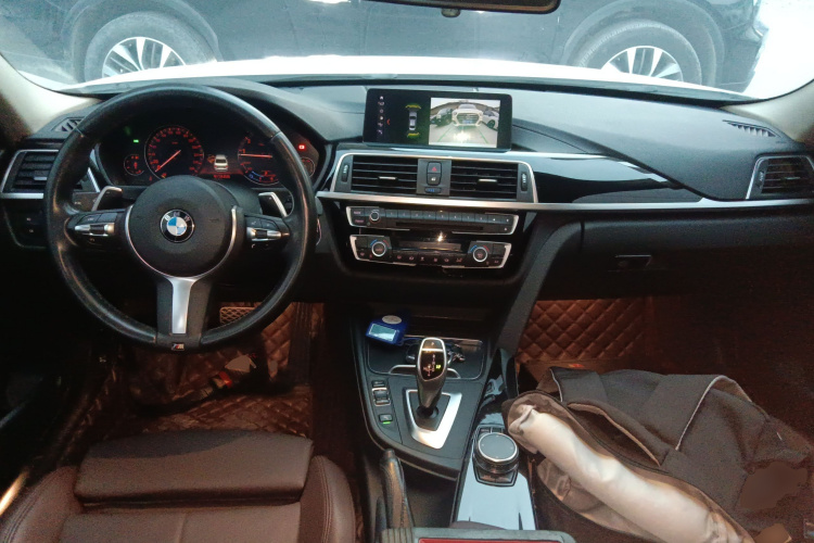 宝马3系 2019款 320Li M运动套装中控内饰12