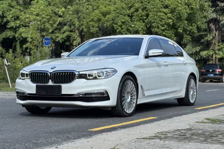 宝马5系 2019款 525Li 豪华套装车身外观6002