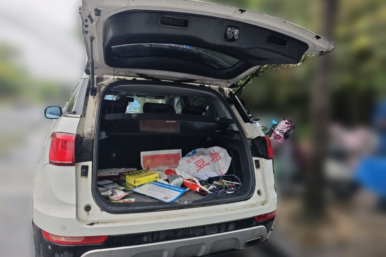 哈弗H6 Coupe 2015款 蓝标改款 2.0T 手动两驱都市型中控内饰23