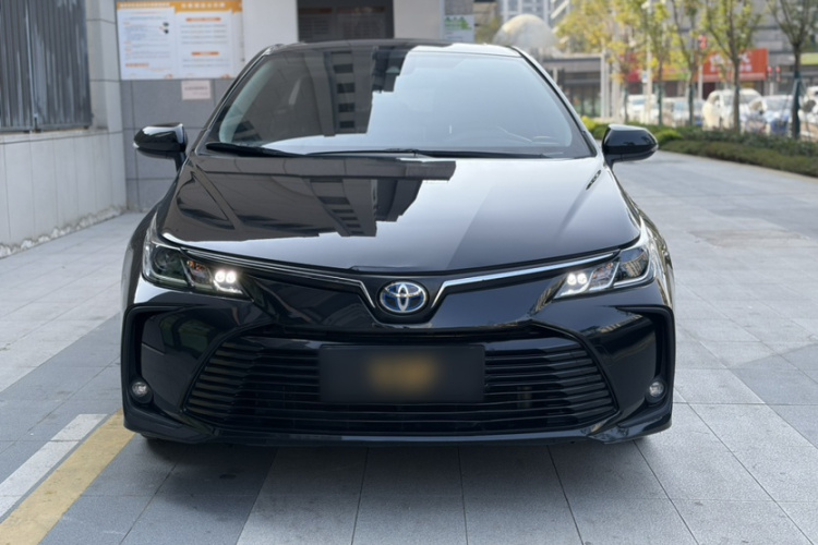 丰田 卡罗拉 2021款 双擎 1.8L E-CVT精英版车身外观6005