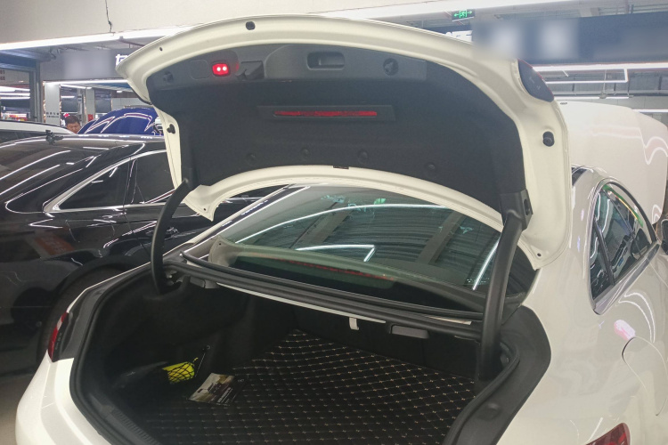 奔驰E级(进口) 2020款 E 260 轿跑车中控内饰23