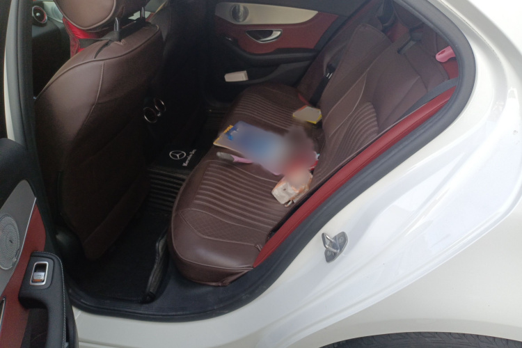 奔驰C级 2017款 改款 C 200 运动版中控内饰7004