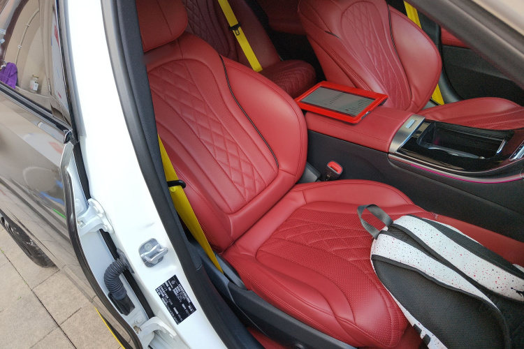 奔驰C级 2024款 改款 C 260 L 运动版局部细节41