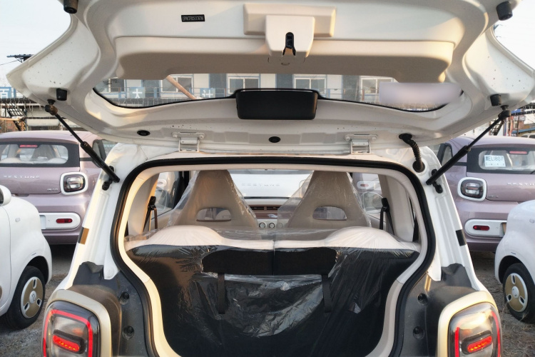 奔腾小马 2026款 222km 萌趣马 Plus机舱底盘23