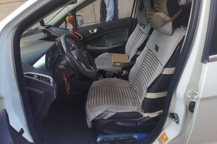福特 翼搏 2013款 1.5L 自动尊贵型中控内饰19