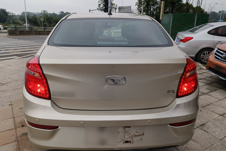 凯翼E3 2018款 1.5L 手动尊贵型车身外观6