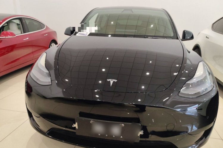 特斯拉 Model Y 2022款 改款 后轮驱动版车身外观2