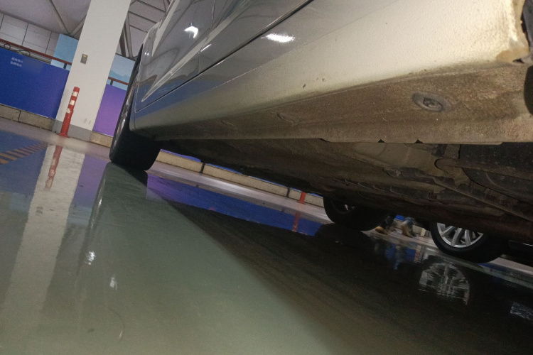 现代 朗动 2016款 1.6L 自动尊贵型局部细节9002