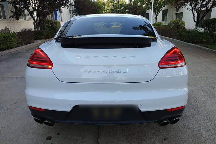 保时捷 2016款 Panamera 4 Edition 3.0T车身外观6004
