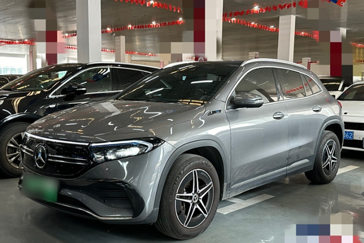 奔驰EQA 2022款 EQA 300 4MATIC 首发特别版车身外观1