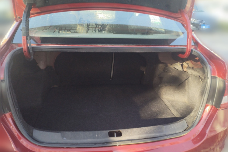 别克 英朗 2015款 15N 手动豪华型中控内饰23