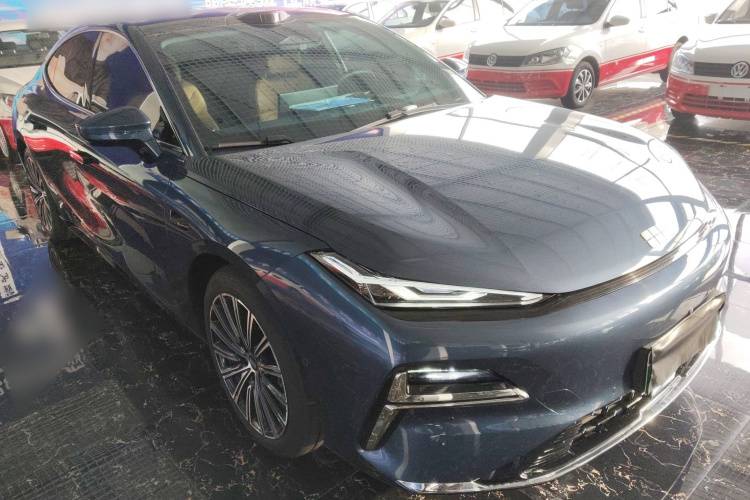 吉利银河 银河星耀8 2025款 130km EM-P 星舰版车身外观3