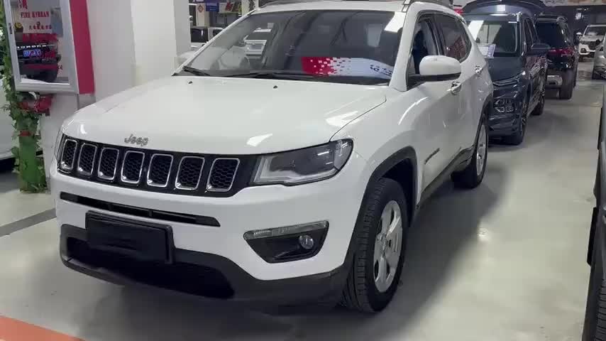 Jeep 指南者 2020款 220T 自动领先版实拍1