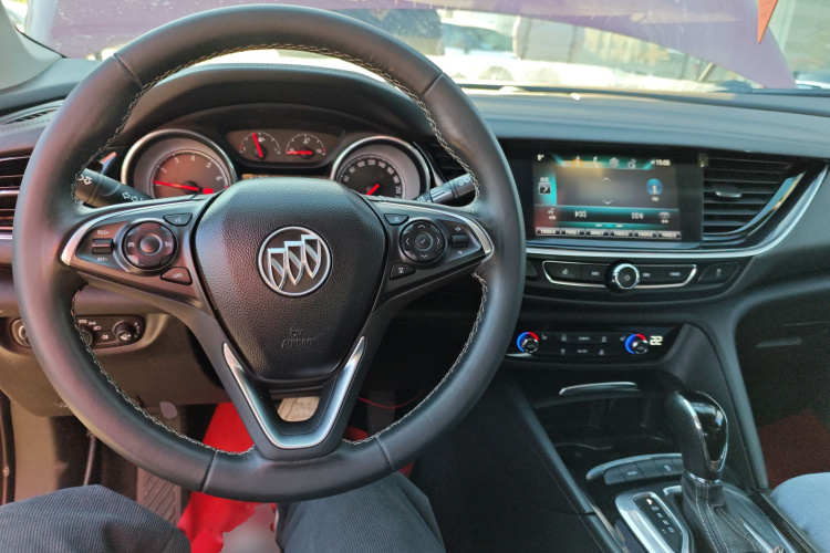 别克 君威 2017款 20T 精英型中控内饰7002