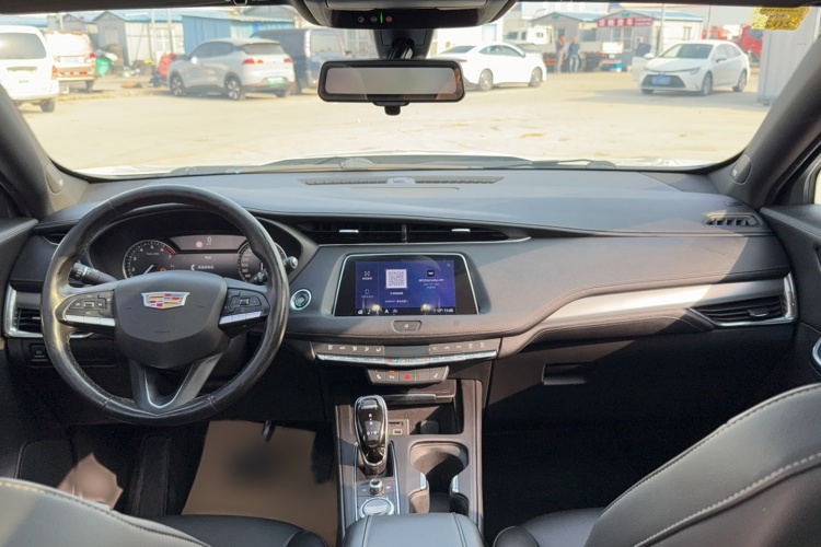 凯迪拉克XT4 2018款 28T 两驱领先型中控内饰7001