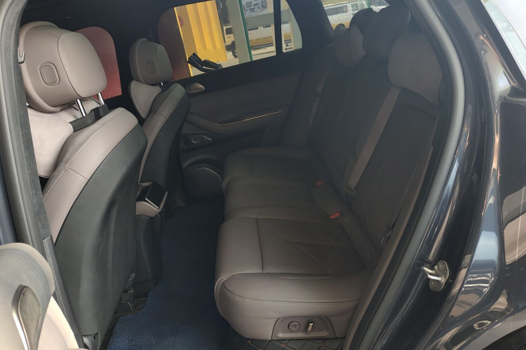 蔚来ES7 2022款 100kWh 首发版中控内饰21