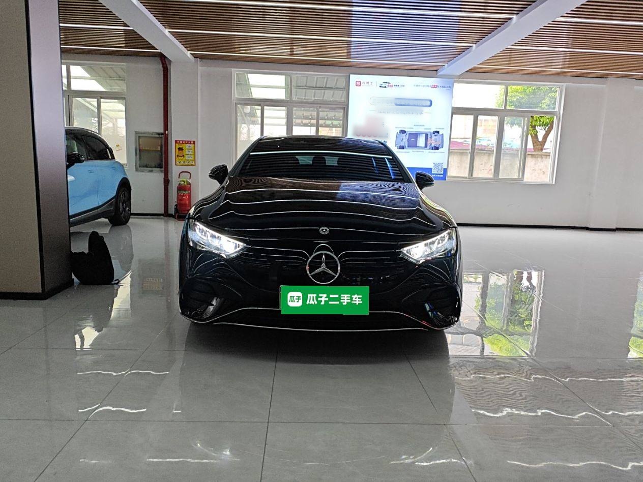 奔驰EQE 2022款 350 先锋版