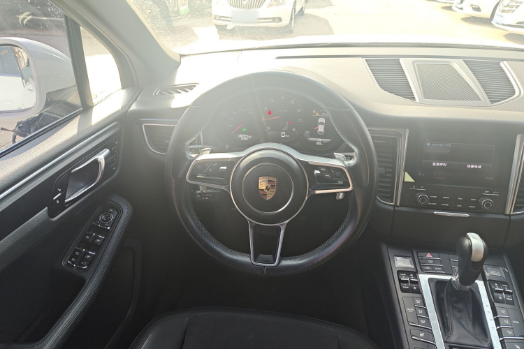 保时捷 2017款  Macan 2.0T中控内饰13