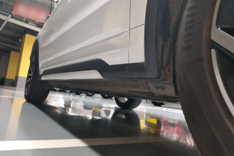 领克01 2023款 1.5TD EM-F PM局部细节9001