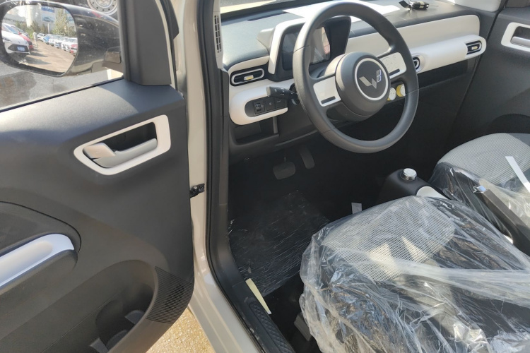 五菱汽车 宏光MINIEV 2024款 第三代 215km 青春版中控内饰20