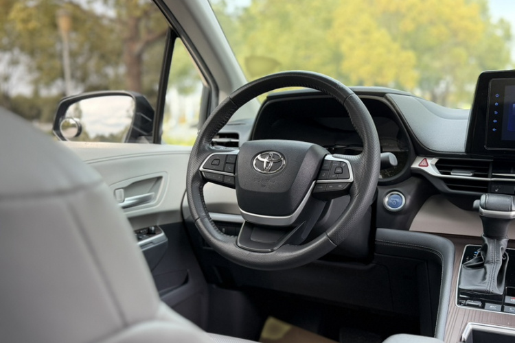 丰田 赛那SIENNA 2021款 2.5L混动 豪华版局部细节13