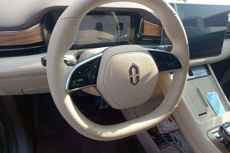 鸿蒙智行 问界M7 2024款 1.5T 后驱Plus版 6座中控内饰13