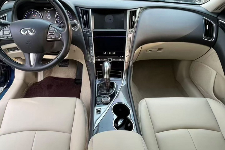 英菲尼迪Q50L 2015款 2.0T 舒适版中控内饰7007