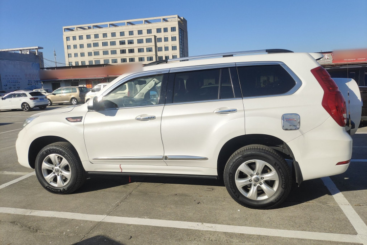 哈弗H9 2017款 2.0T 汽油四驱尊享型 5座车身外观4