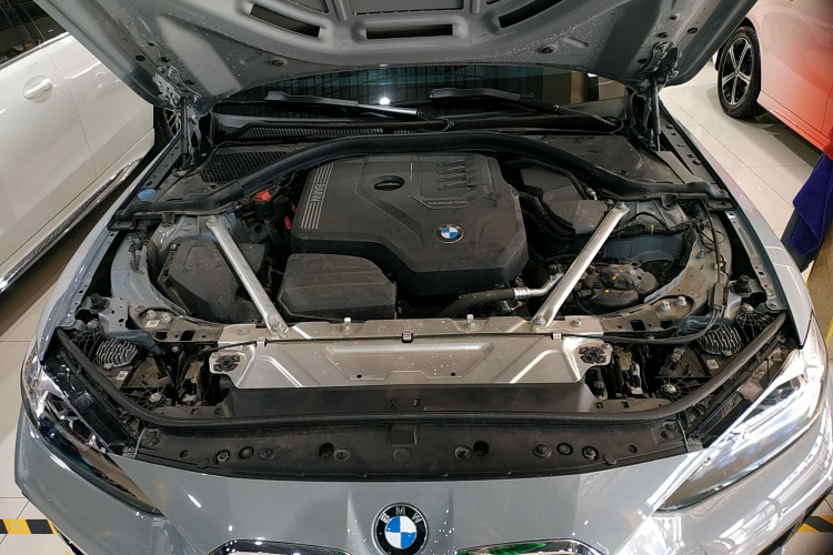 宝马4系 2023款 425i Gran Coupe M运动套装机舱底盘24