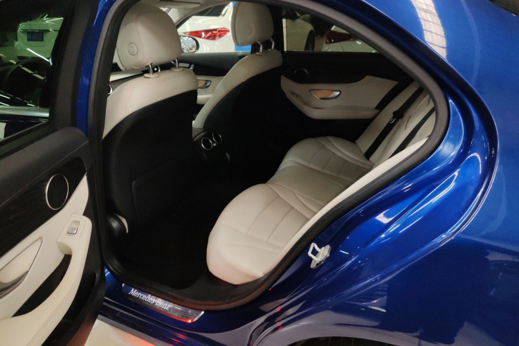奔驰C级 2015款 C 200 L 运动型中控内饰21